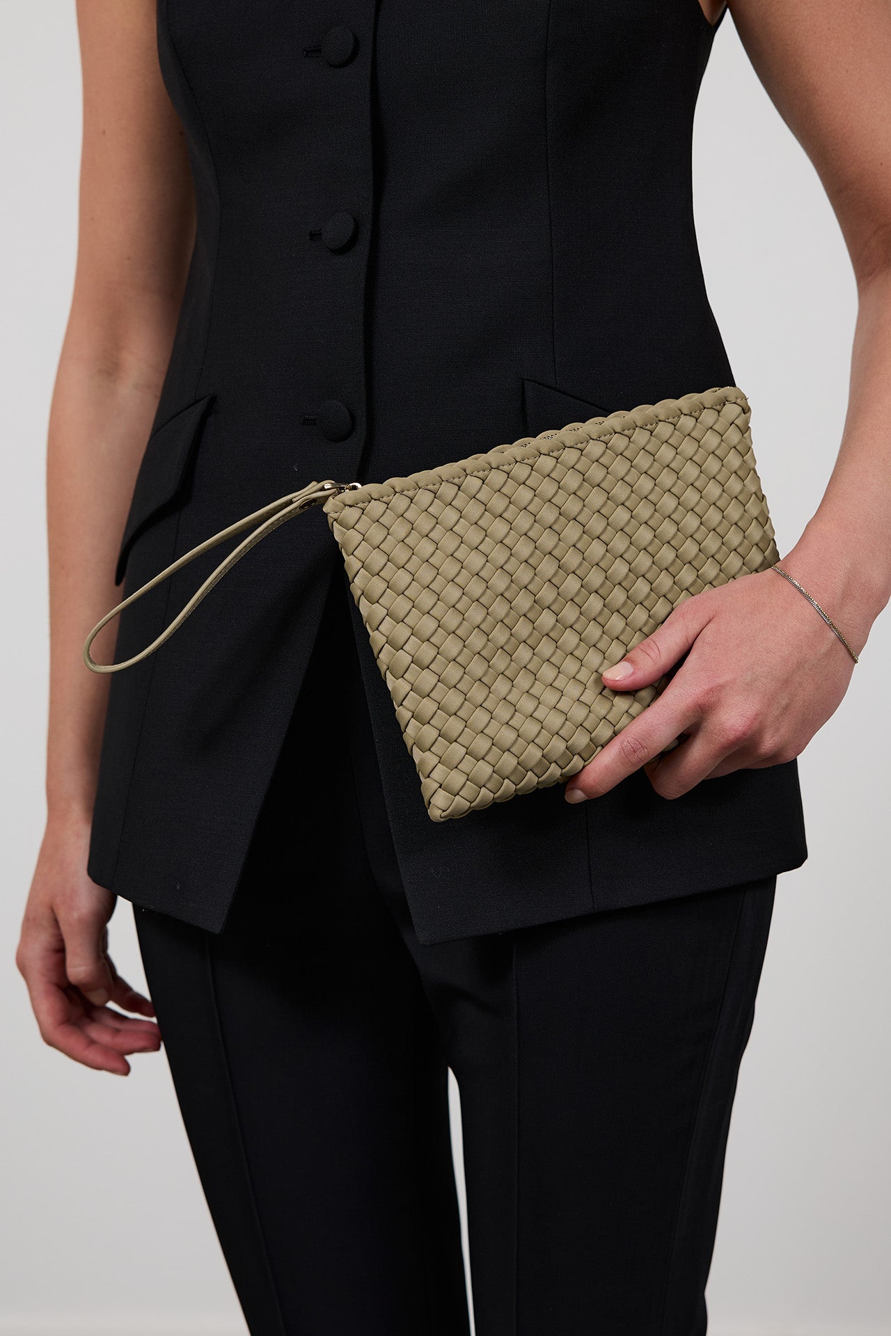 Marrea Clutch Oyster Grey