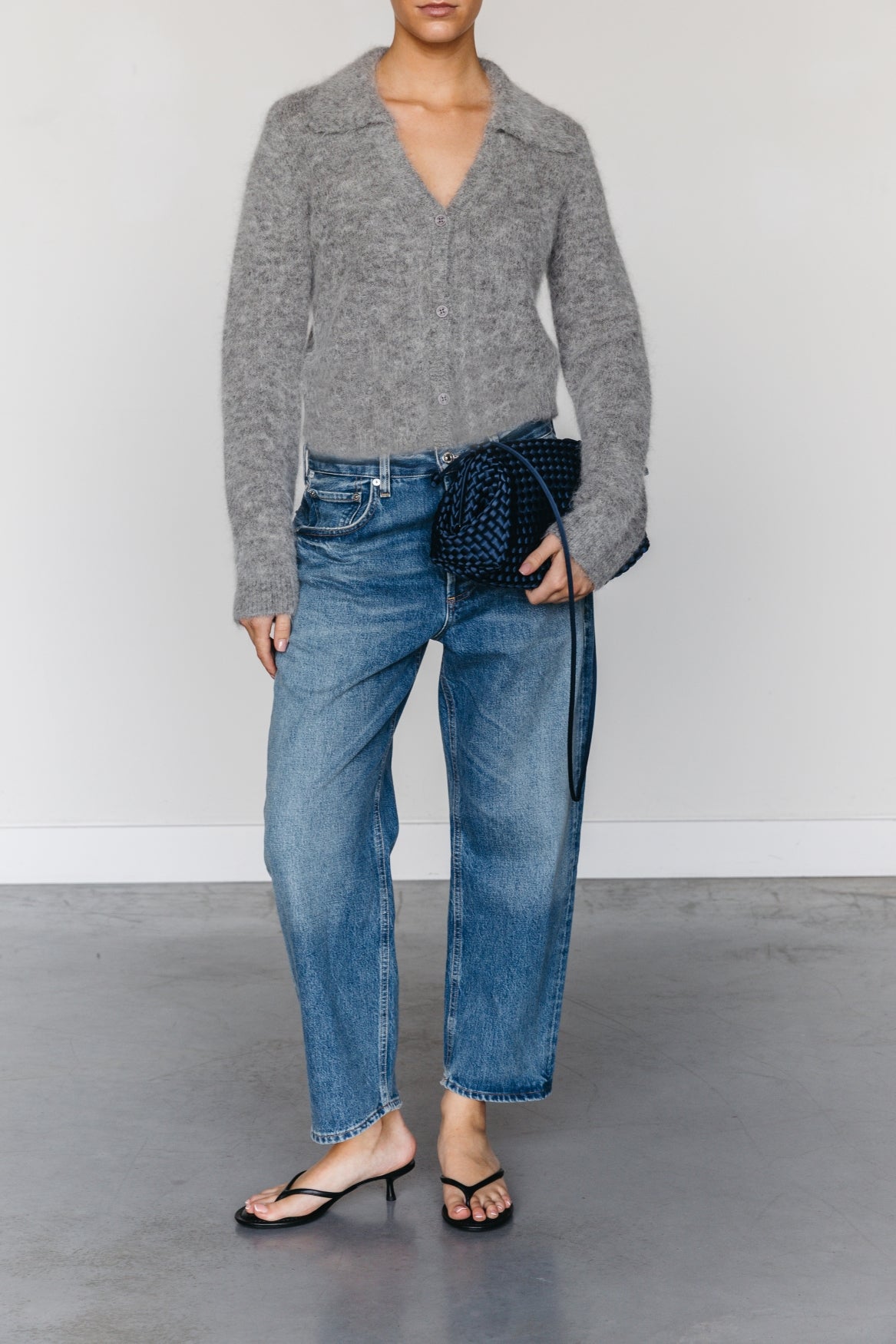 Marrea Pouch Dolomite Midnight